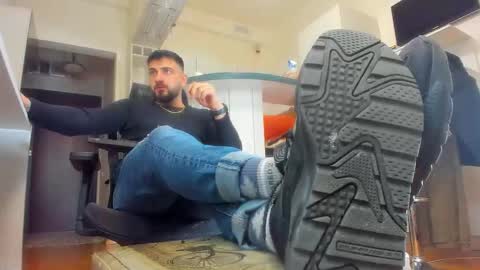 Matthew online show from 11/12/25, 08:30