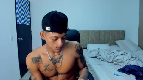 master_boy28 online show from 10/22/25, 10:15