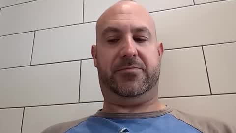 Snapshot of masterclass69er chatting on 09/29/25, 01:27 Bob online show from 09/29/25, 01:27