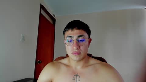 Snapshot of masterfiterotic chatting on 02/08/25, 06:55 masterfiterotic online show from 02/08/25, 06:55