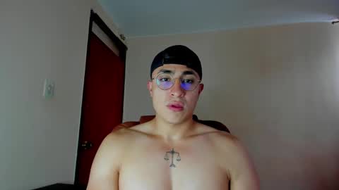 Snapshot of masterfiterotic chatting on 02/09/25, 08:02 masterfiterotic online show from 02/09/25, 08:02