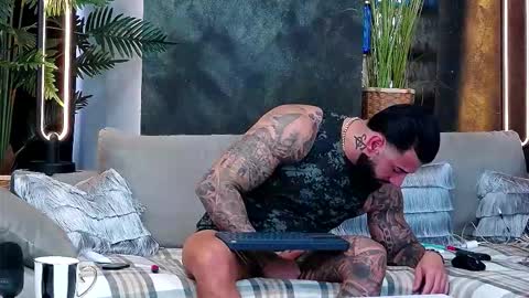 masterkingofmuscle online show from 11/18/25, 07:35