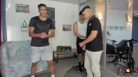 Team Cris Darwin- Fernando- Stiven- David online show from 10/19/25, 11:33