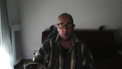 mat11efou online show from 10/12/25, 08:57