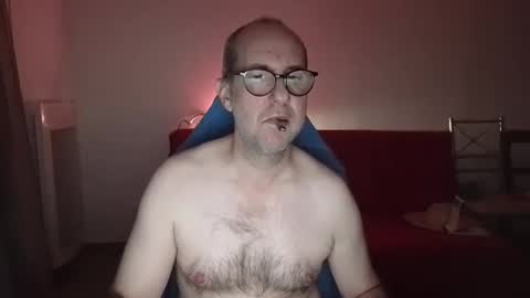 mat11efou online show from 10/31/25, 06:03