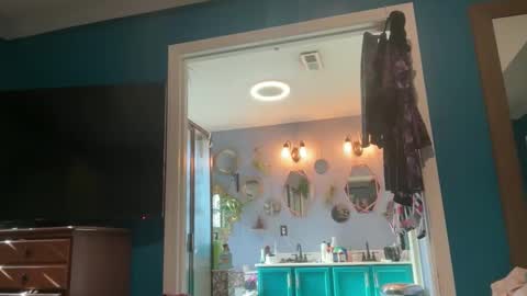 Jer and Kel online show from 11/28/25, 04:42