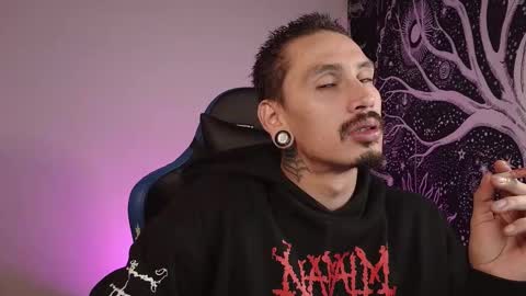 Mateo online show from 11/26/25, 02:45