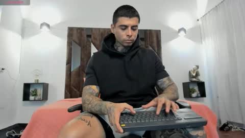 Snapshot of mateo_dilucajs1 chatting on 11/16/25, 05:51 mateo_dilucajs1 online show from 11/16/25, 05:51