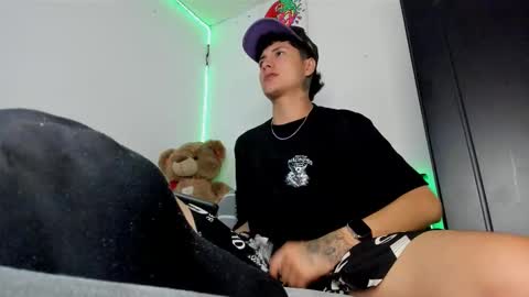 mateo_escobar online show from 11/27/25, 12:46