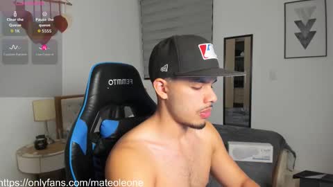 Snapshot of mateoleone chatting on 10/25/25, 11:54 Matt online show from 10/25/25, 11:54