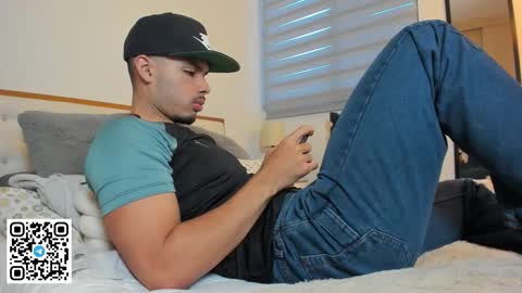 Snapshot of mateoleone chatting on 11/25/25, 09:48 Matt online show from 11/25/25, 09:48