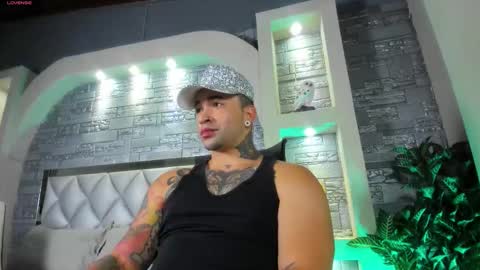 mathew_colt online show from 10/01/25, 10:05