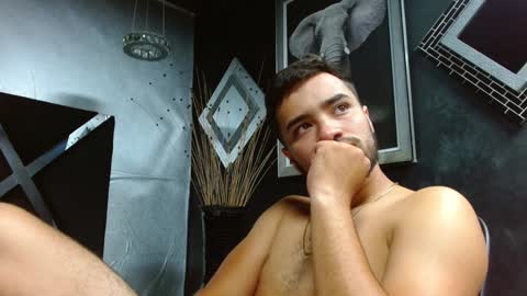 Mathews online show from 01/09/25, 02:29