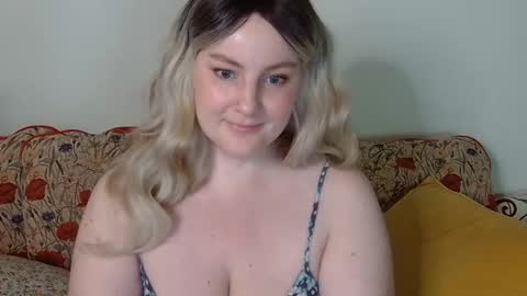 mathilde_solveig online show from 01/25/25, 08:42