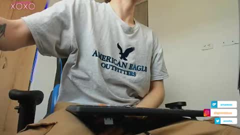 Snapshot of mathwx_ chatting on 10/19/25, 03:34 Alejandro Alex online show from 10/19/25, 03:34