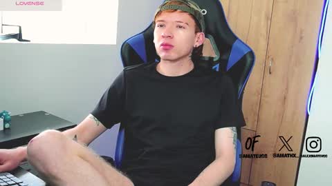 Snapshot of mathwx_ chatting on 11/14/25, 01:54 Alejandro Alex online show from 11/14/25, 01:54