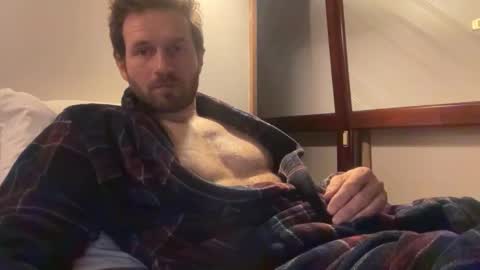 Snapshot of mati_m8 chatting on 10/14/25, 11:05 mati_m8 online show from 10/14/25, 11:05