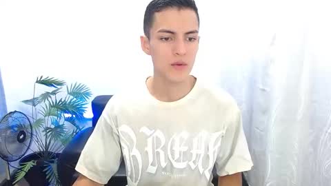 Snapshot of matiius18 chatting on 09/19/25, 01:56 Matias online show from 09/19/25, 01:56