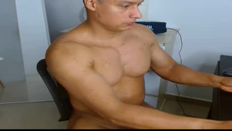 matteo_fit online show from 09/22/25, 04:03