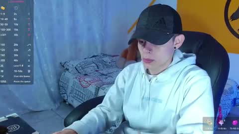 Snapshot of matthewboy_ chatting on 01/16/25, 05:11 MatthewBoy online show from 01/16/25, 05:11