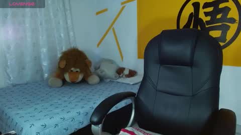 Snapshot of matthewboy_ chatting on 02/14/25, 06:23 MatthewBoy online show from 02/14/25, 06:23