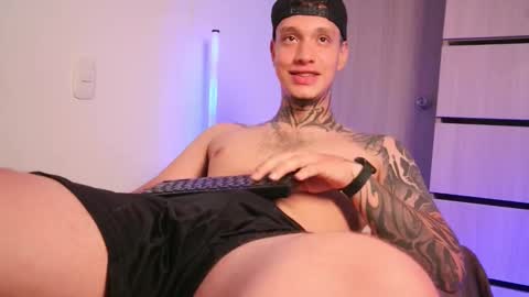 Snapshot of matthewjones1 chatting on 11/06/25, 03:57 Matt online show from 11/06/25, 03:57