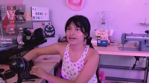 mattilda_18 online show from 10/01/25, 08:59