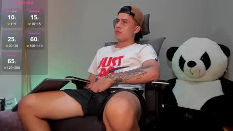 mattiwsmorris_ online show from 10/25/25, 07:38