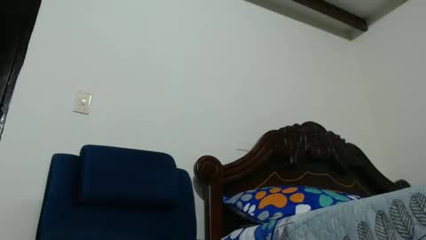 Snapshot of matturewet chatting on 12/18/24, 01:15 matturewet online show from 12/18/24, 01:15