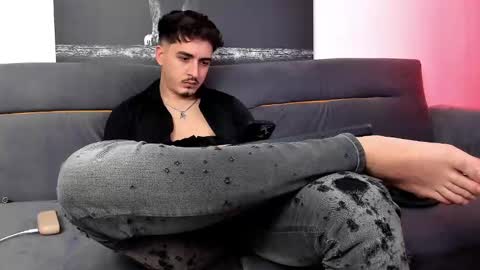 Snapshot of mattytwink69 chatting on 12/11/24, 08:15 Matt online show from 12/11/24, 08:15