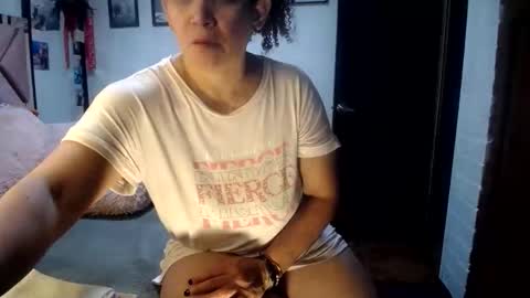 Snapshot of maturehornyxxxx chatting on 11/02/25, 03:31 cata online show from 11/02/25, 03:31