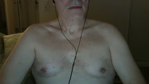 Snapshot of maturehotman chatting on 12/08/24, 07:15 maturehotman online show from 12/08/24, 07:15