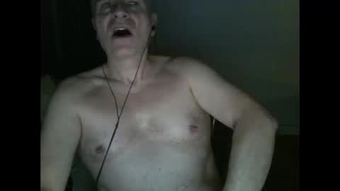 Snapshot of maturehotman chatting on 01/25/25, 04:03 maturehotman online show from 01/25/25, 04:03