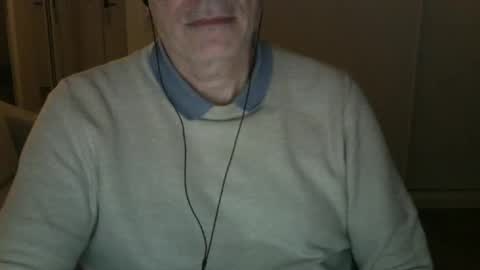 Snapshot of maturehotman chatting on 02/16/25, 05:59 maturehotman online show from 02/16/25, 05:59