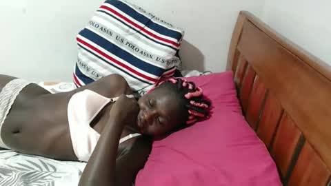 moh online show from 10/25/25, 08:36