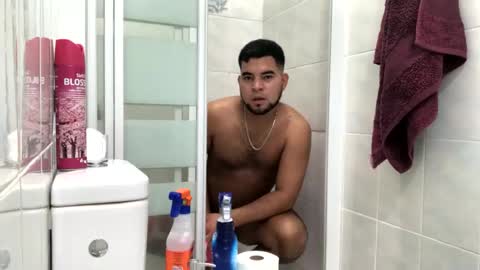 mauroo2025 online show from 10/31/25, 08:32