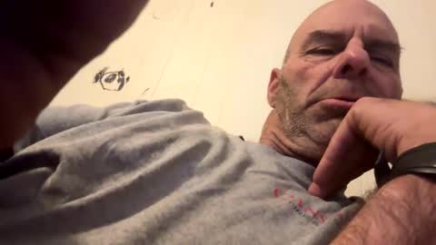 Snapshot of maverick7000 chatting on 12/21/24, 05:40 maverick7000 online show from 12/21/24, 05:40