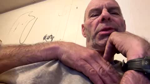 Snapshot of maverick7000 chatting on 02/14/25, 10:38 maverick7000 online show from 02/14/25, 10:38