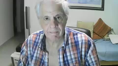 Snapshot of max_2017 chatting on 12/13/24, 12:31 max_2017 online show from 12/13/24, 12:31