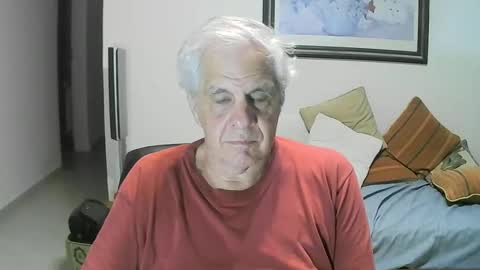 Snapshot of max_2017 chatting on 12/15/24, 02:41 max_2017 online show from 12/15/24, 02:41