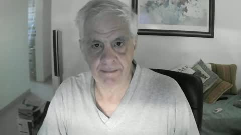 Snapshot of max_2017 chatting on 12/31/24, 10:58 max_2017 online show from 12/31/24, 10:58