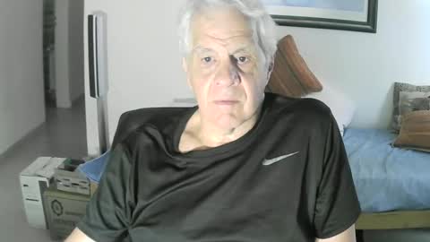 Snapshot of max_2017 chatting on 01/17/25, 11:40 max_2017 online show from 01/17/25, 11:40
