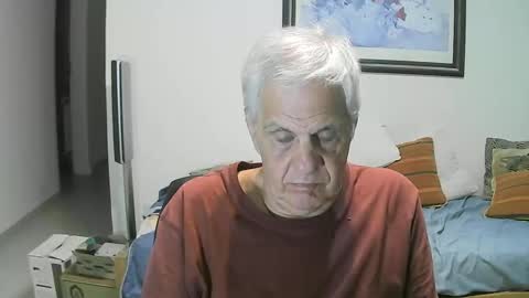 Snapshot of max_2017 chatting on 02/01/25, 02:16 max_2017 online show from 02/01/25, 02:16