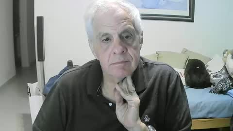 Snapshot of max_2017 chatting on 10/02/25, 01:12 max_2017 online show from 10/02/25, 01:12