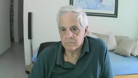 Snapshot of max_2017 chatting on 11/19/25, 10:21 max_2017 online show from 11/19/25, 10:21