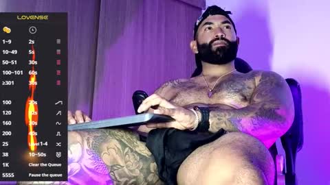 max__prada online show from 10/16/25, 01:17