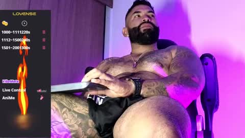 max__prada online show from 11/22/25, 01:59