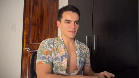 Snapshot of max_lancaster chatting on 03/05/25, 10:54 Max Lancaster online show from 03/05/25, 10:54