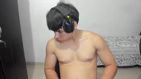 Max online show from 11/17/25, 02:28