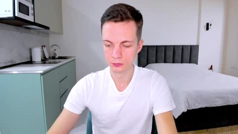 Max  online show from 01/22/25, 12:27